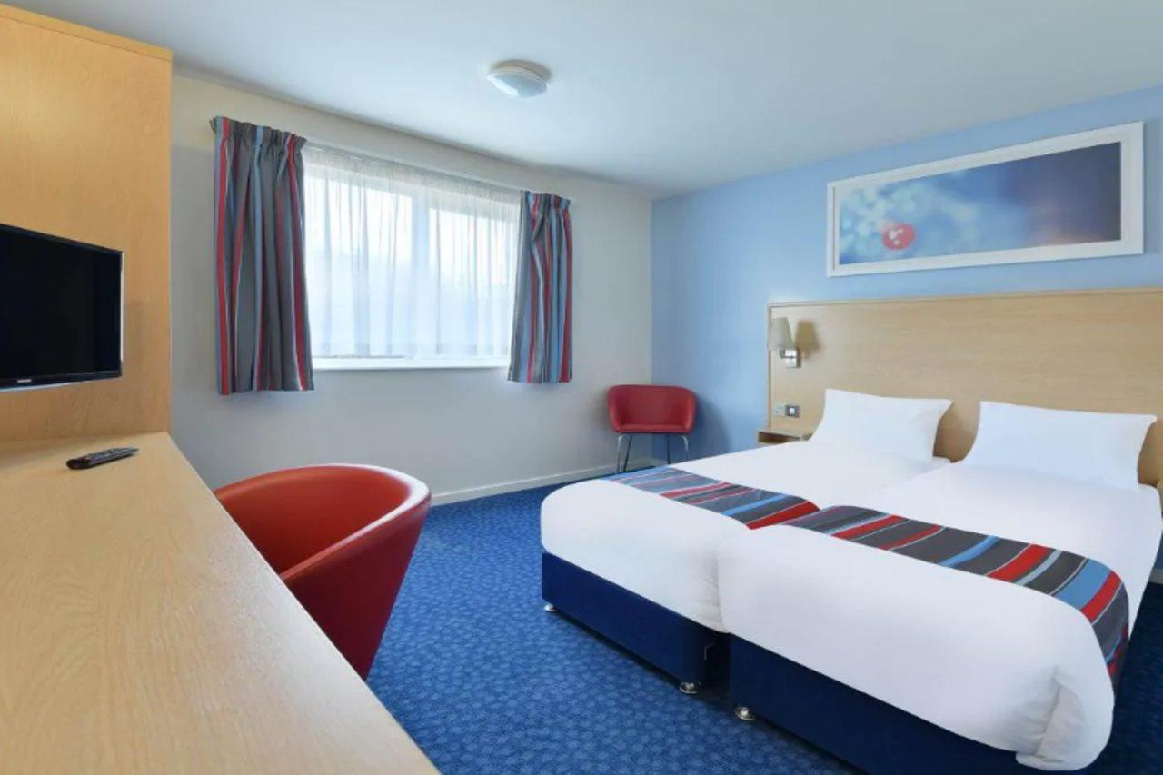 Travelodge Manchester Birch M62 Eastbound Heywood Exterior foto